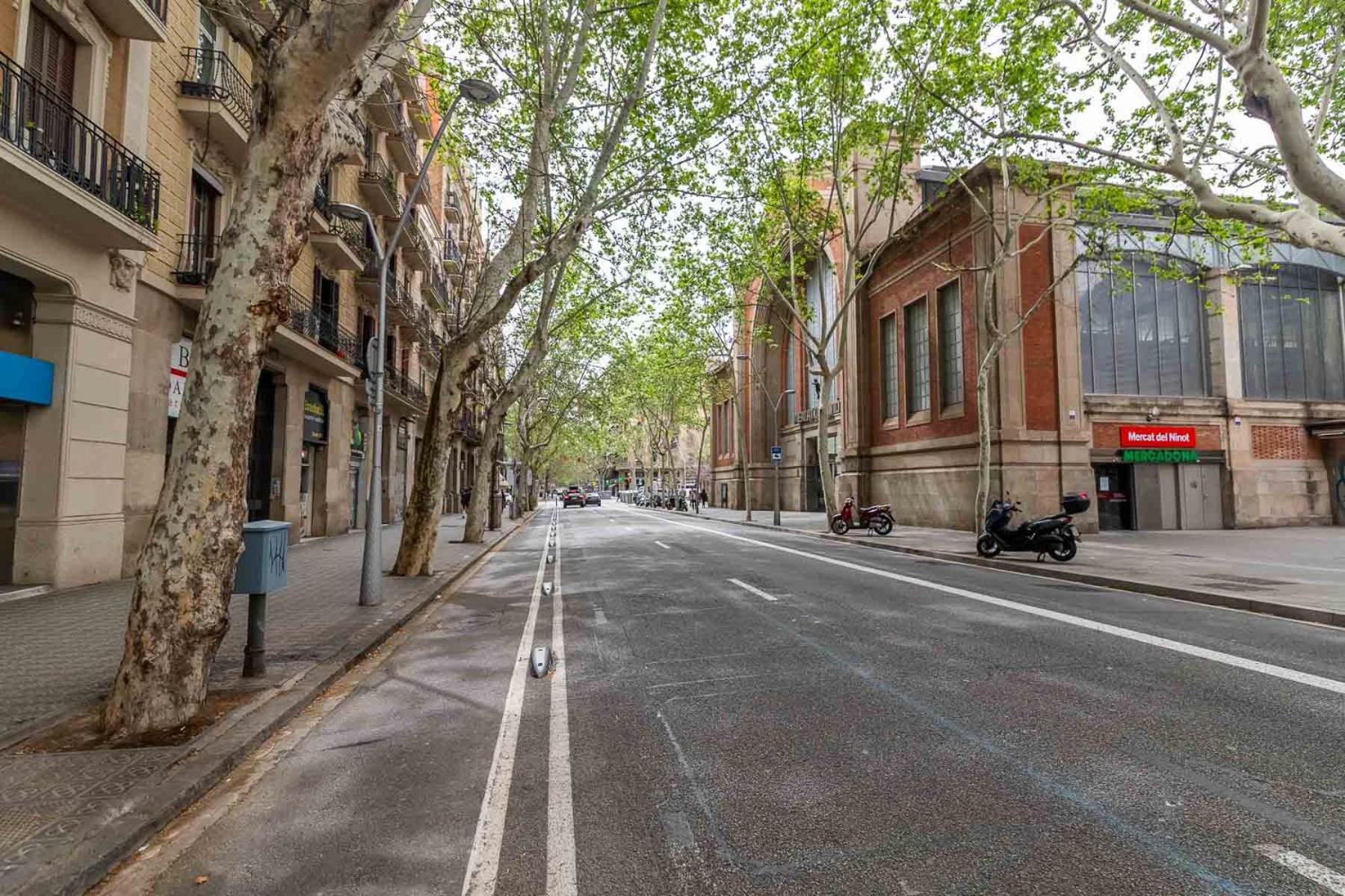 My Space Barcelona - Spacious And Modern Apartment Near The Hospital Clinic Esterno foto